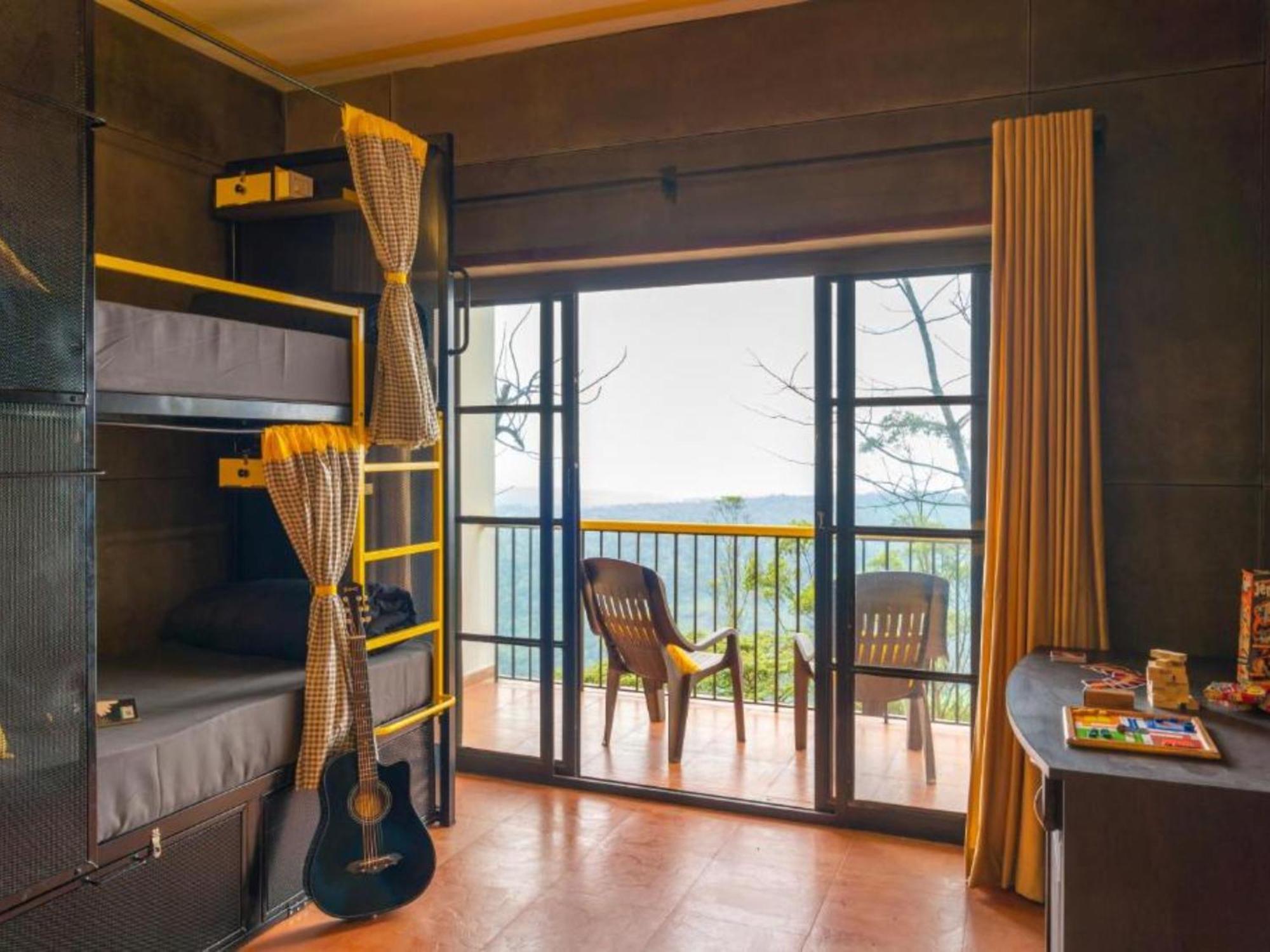 The Hosteller Munnar Room photo
